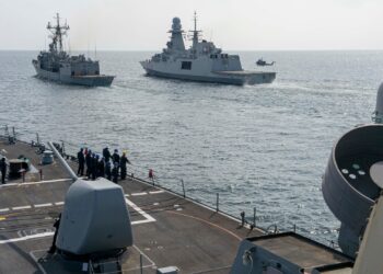 U.S. Navy, EU Naval Forces Conduct Combined Patrol in Arabian Sea