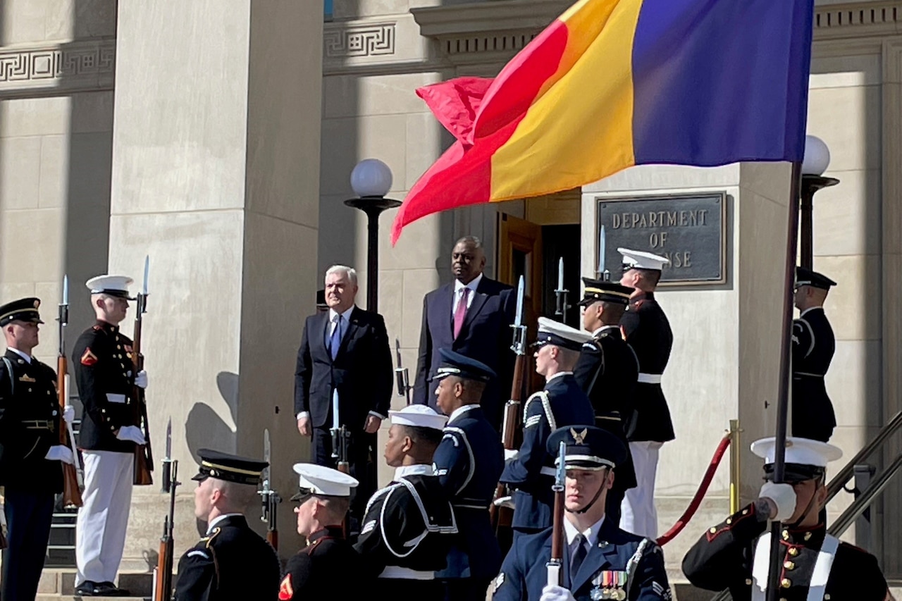 U.S.-Romanian Defense Leaders Discuss Strategic Partnership