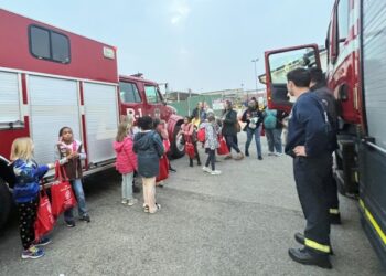 Vicenza military community organizations share first aid tips and safety guidance with Girl Scouts