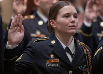 1ID Welcomes New NCOs during Induction Ceremony