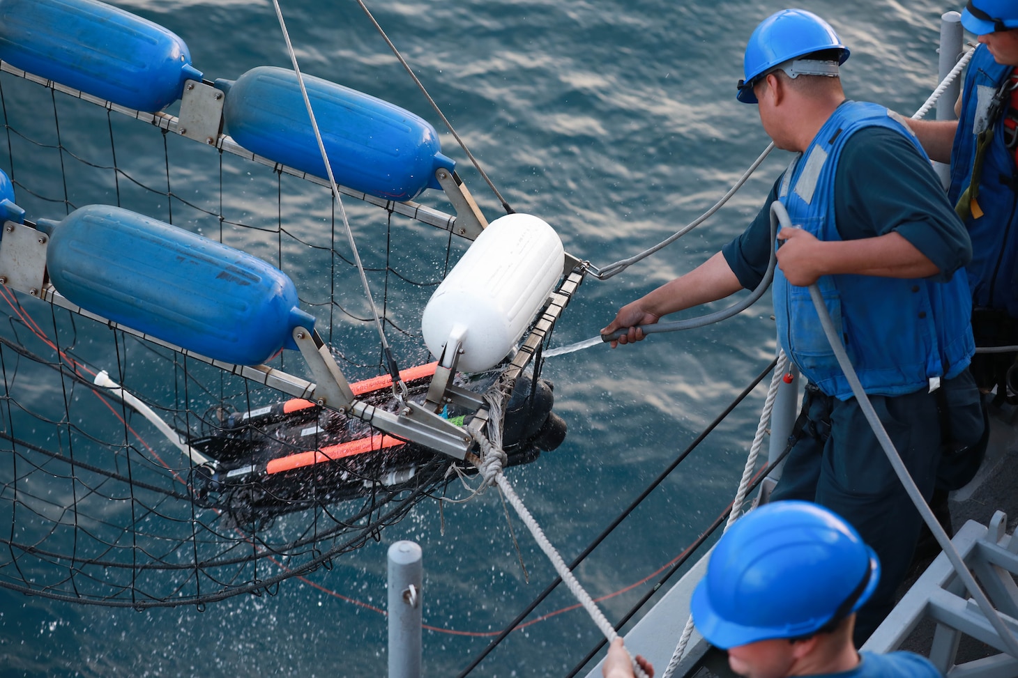 U.S., France, UK Complete Counter-Mine Exercise in Arabian Gulf