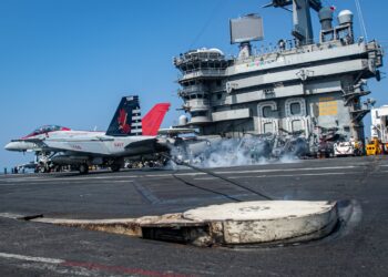 USS Nimitz Records 350,000th Arrested Landing