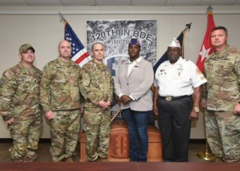 Army Reserve Soldier receives Purple Heart for injuries received in Iraq