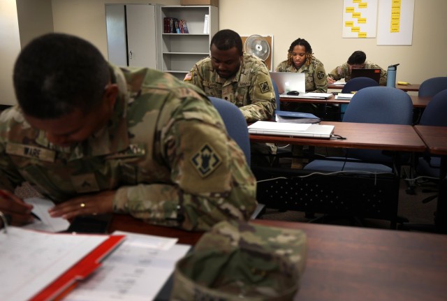 Fort Knox Active Guard Reserve Soldier achieves ‘unthinkable’ at GT score improvement test