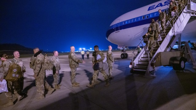 Pennsylvania National Guard General, Maj. Gen. James G. McCormack, traveled to Fort Hood, Texas, April 5, 2023, to welcome home Soldiers of the 252nd Quartermaster Co. who had just returned from their deployment in the Middle East. (U.S. Army photo by Eric Franklin)