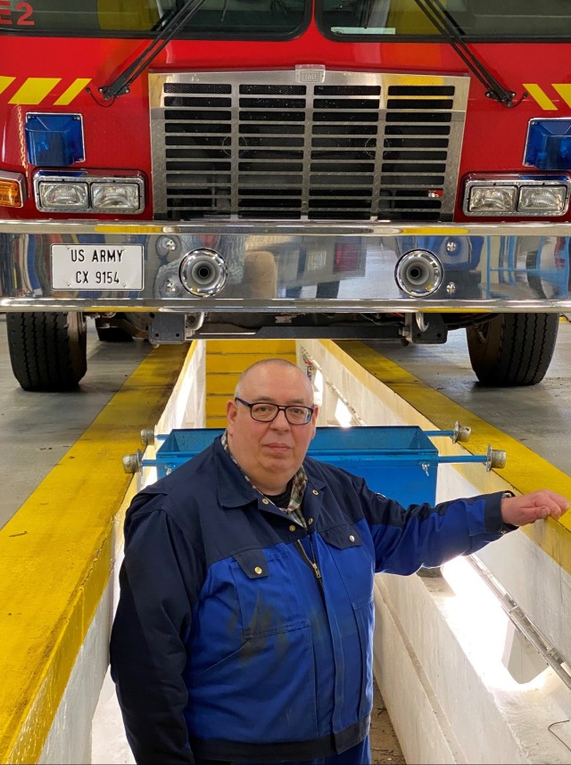 405th AFSB BASOPS Maintenance employee receives special recognition from local officials