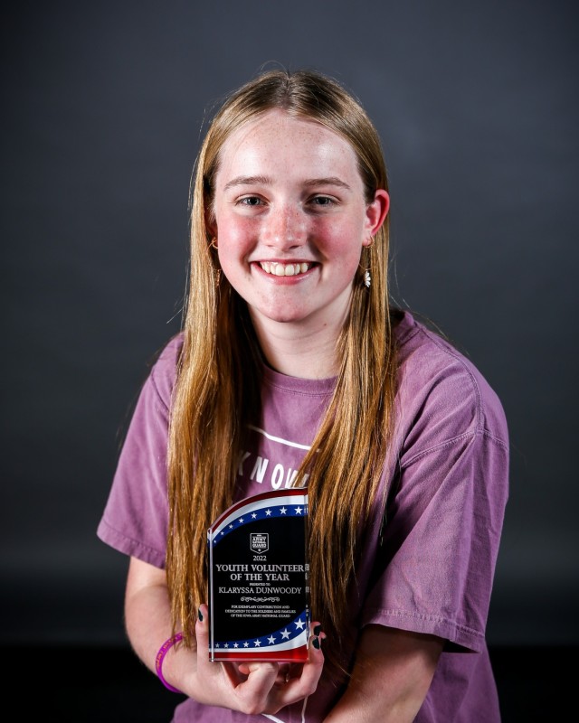 Altoona teen receives 2023 Iowa National Guard Youth Volunteer Award