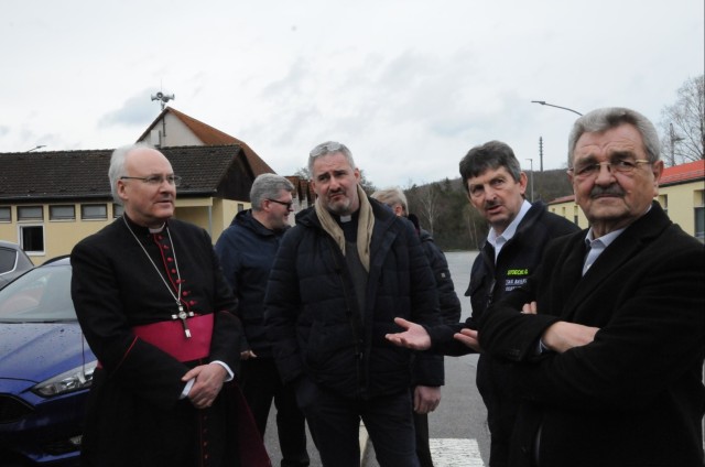 E4 to F3: Bishop to