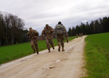 US, German service members ruck for Freihung partnership