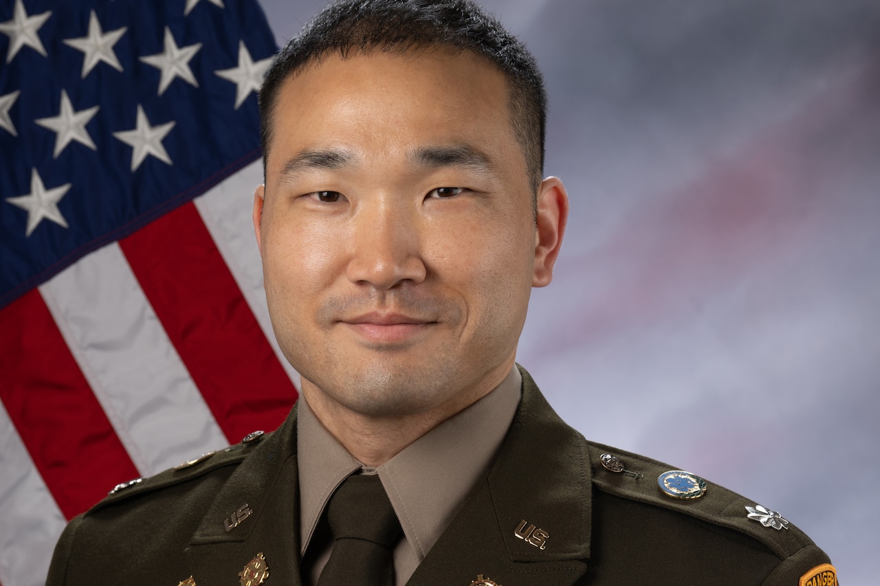 DLA Energy Korea Commander Honors His Heritage