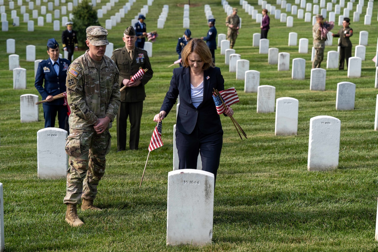 Hicks Honors Fallen Service Members, Gold Star Families in Memorial Day Message