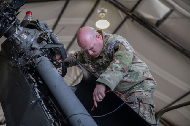Aviation mechanics ensure KFOR helicopters keep flying