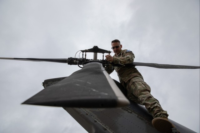 Aviation mechanics ensure KFOR helicopters keep flying