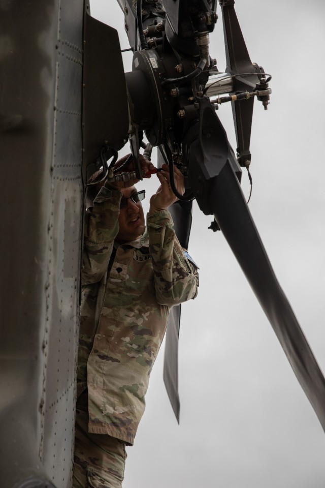 Aviation mechanics ensure KFOR helicopters keep flying