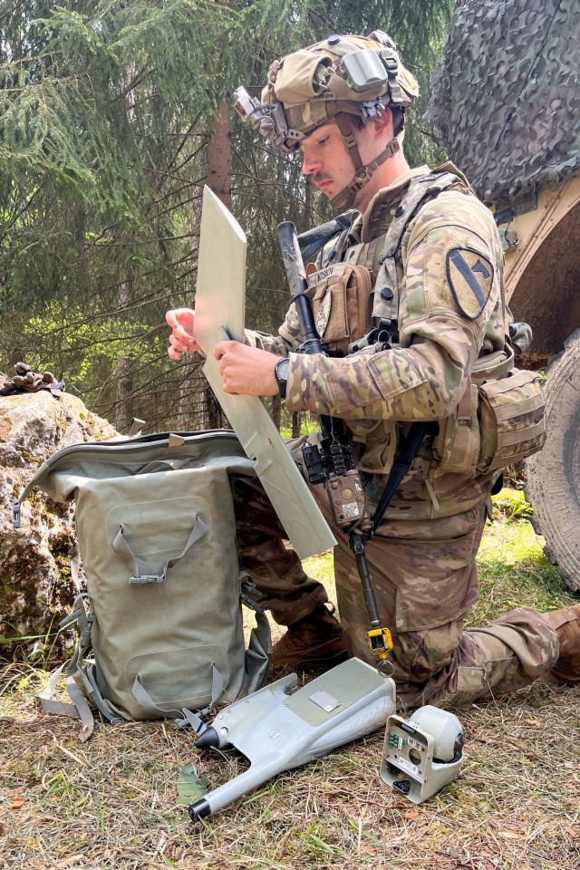 CBR 18 Forges Family-like Bond