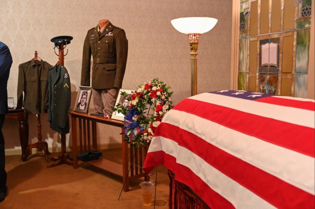 New York Army National Guard provides honors for World War II pilot