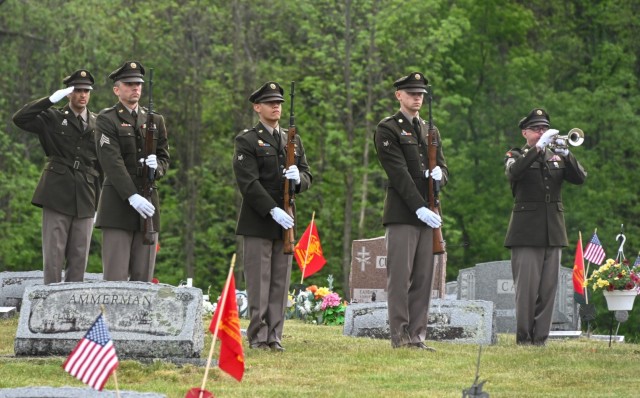 New York Army National Guard provides honors for World War II pilot