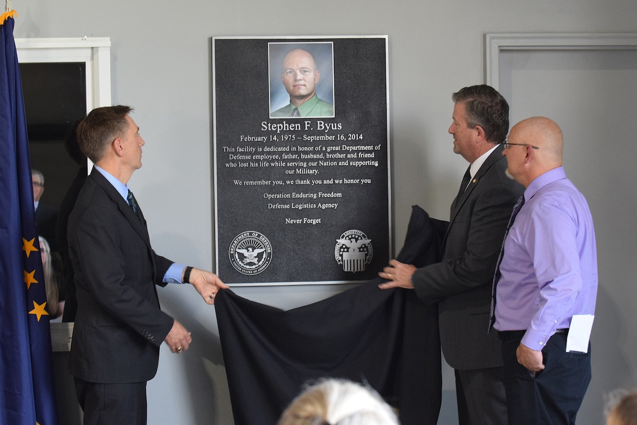 Fallen DLA Logistician Honored With Army Memorialization