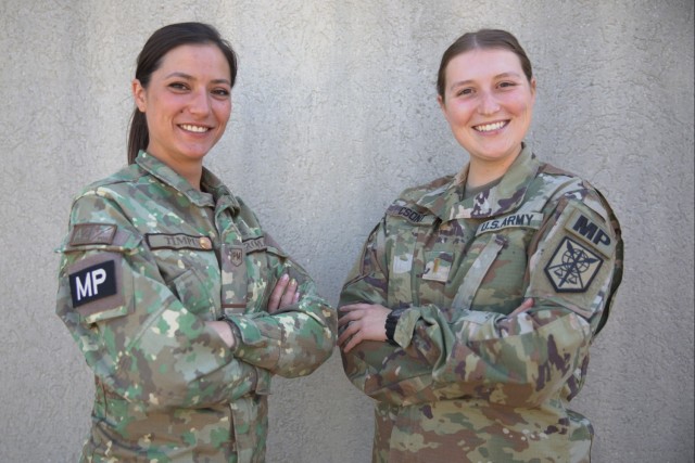 200th MP CMD Soldiers connect with Romanian MPs - Defender 23