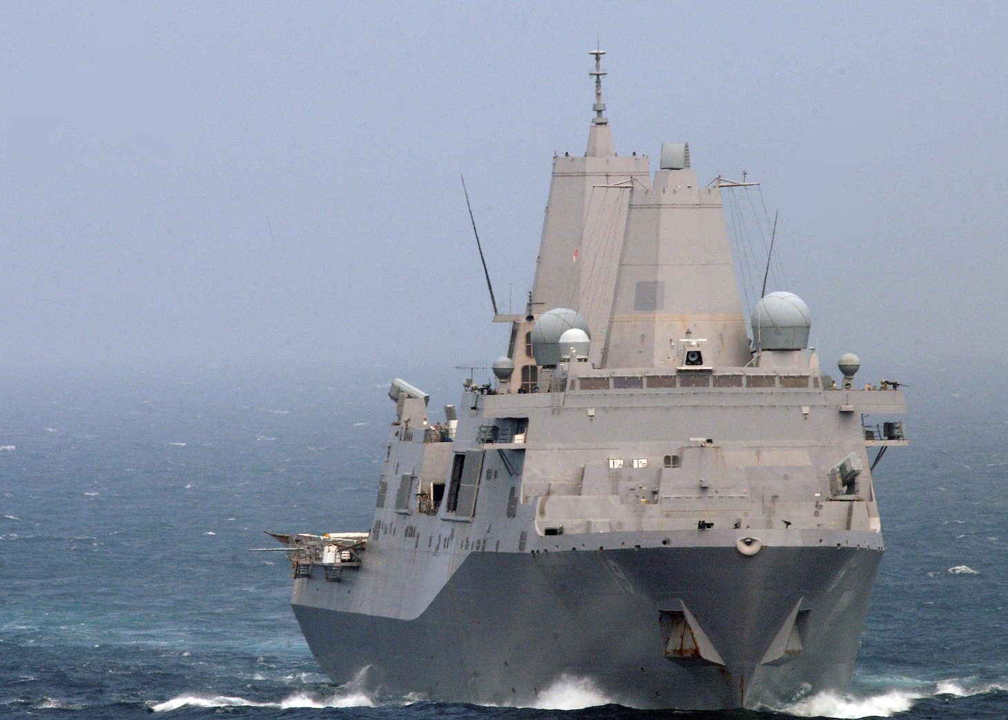 USS Mesa Verde (LPD-19) and 26th Marine Expeditionary Unit (SOC) Arrives in the U.K.