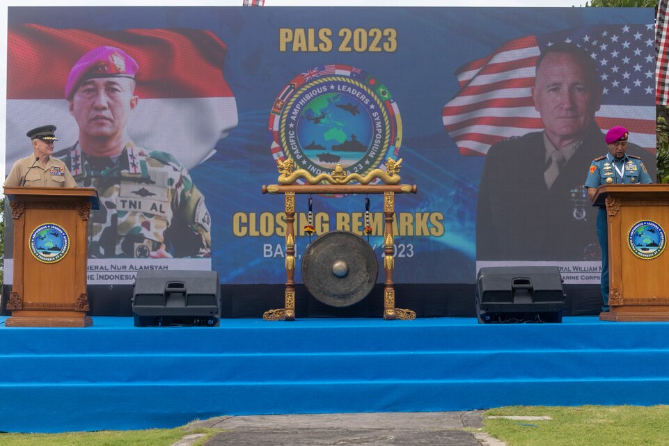 PACIFIC AMPHIBIOUS LEADERS STRENGTHEN RELATIONSHIPS, MODERNIZE FORCE