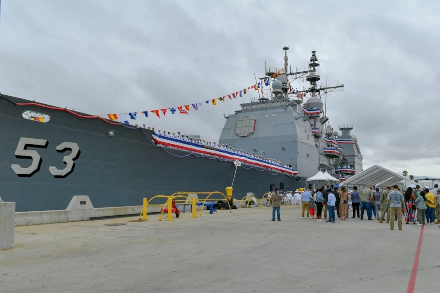 USS Mobile Bay Decommissions, Honors 36 Years of Service