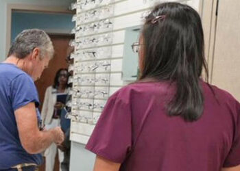 Renovated Phoenix VA clinic focuses on optometry