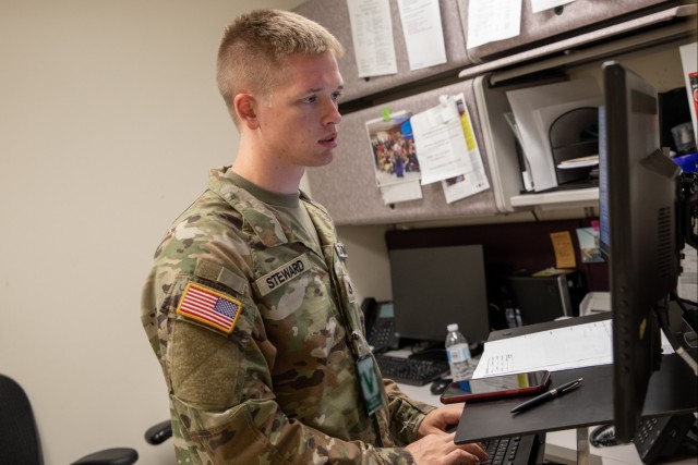 Army Reserve medics provide caregiver, laboratory, logistical support for D.C. sites