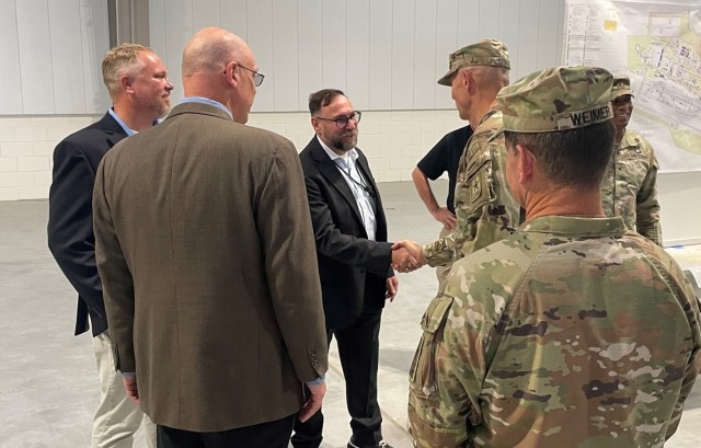 Army’s top two uniformed leaders visit new APS-2 storage and maintenance complex in Poland