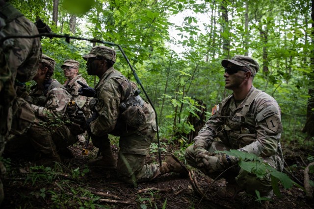 Big Red One NCOs Train Army's Future Leaders