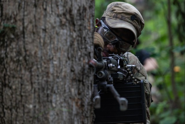 Big Red One NCOs Train Army's Future Leaders