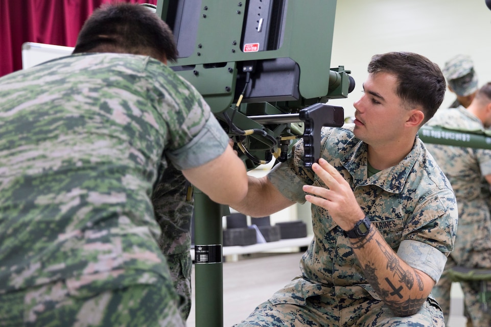 Sharpen Your Mind: Korean and U.S. Air-Defense Marines share knowledge