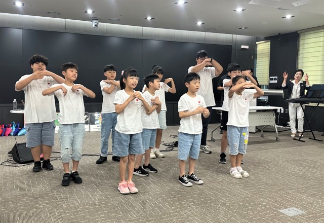 403rd AFSB visits Bethany Farm Orphanage children