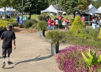 Flowers, freebies and fun at VA Health Summit