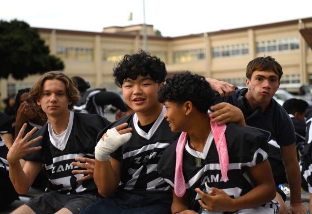 Zama Middle High School caps off Homecoming Week with parade, football victory