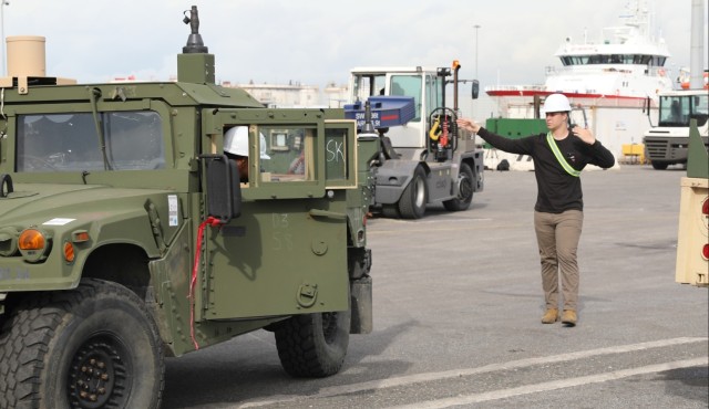 21st TSC, 839th Transportation Battalion and "Rakkasans" project power through the Port of Livorno