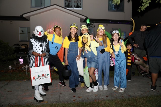 Army families, Japanese visitors flock to Camp Zama, SFHA for Halloween trick-or-treating