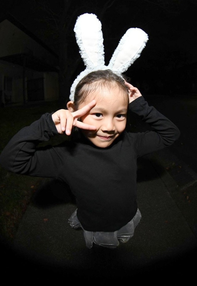 Army families, Japanese visitors flock to Camp Zama, SFHA for Halloween trick-or-treating
