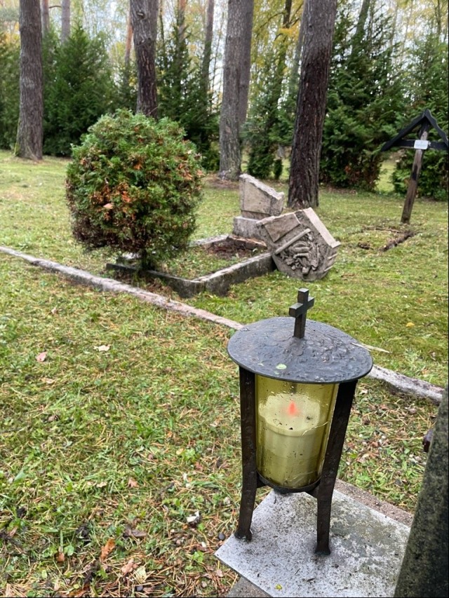 Community gathers to honor loved ones for all Saints Day 