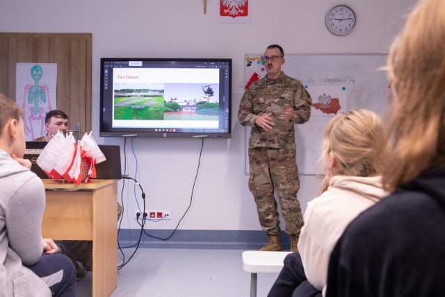 Task Force Marne Soldiers visit local school in Poland