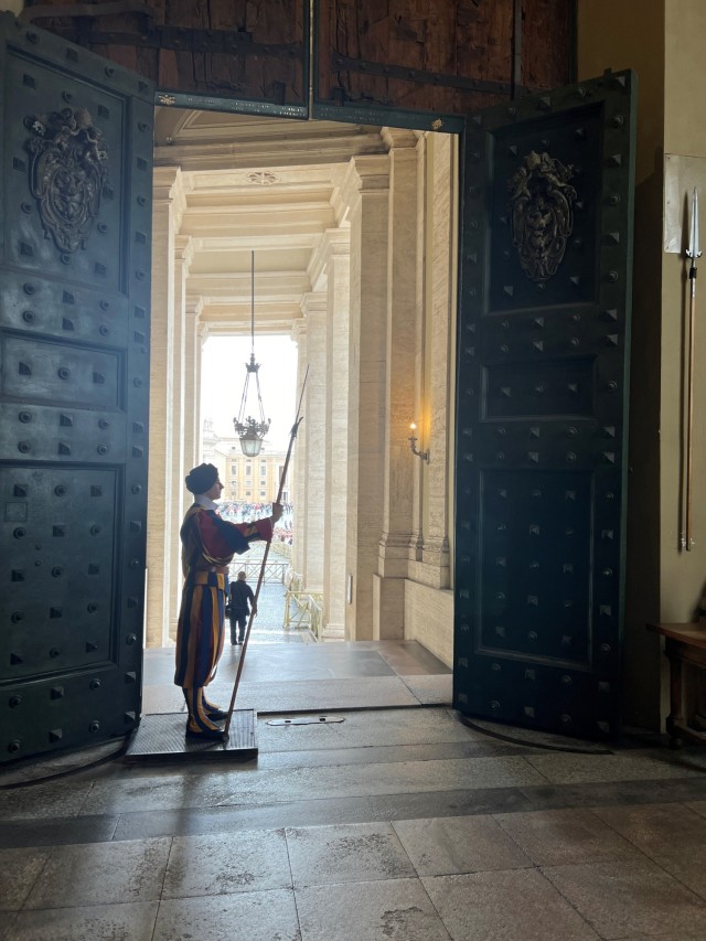 Soldiers’ friendly soccer rivalry with Vatican Swiss Guard continues
