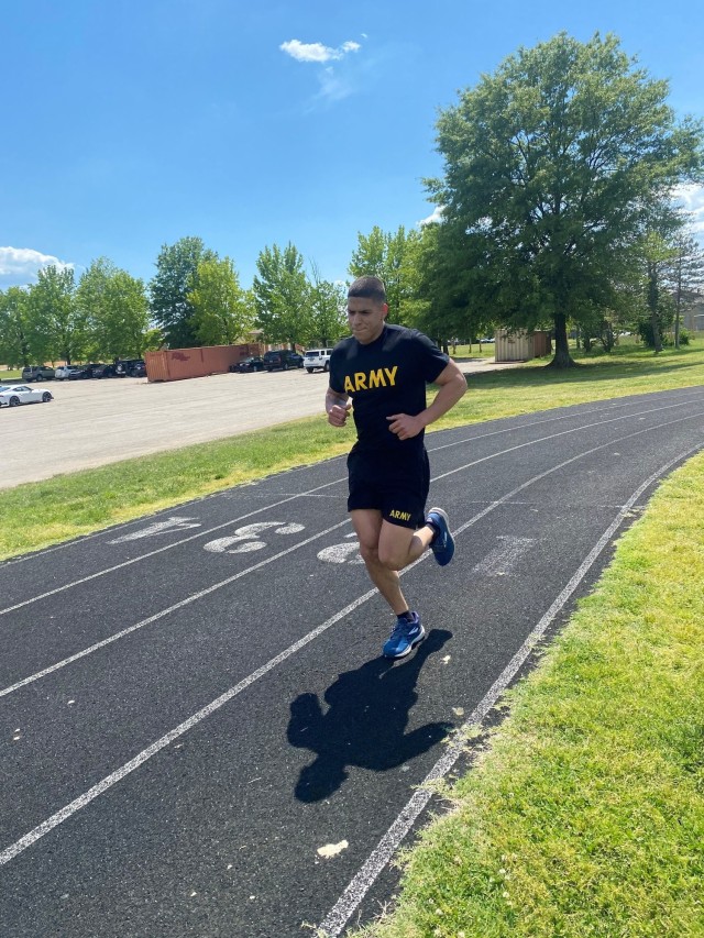 A father, soldier and cancer survivor; MIRC NCO honored by Washington Commanders