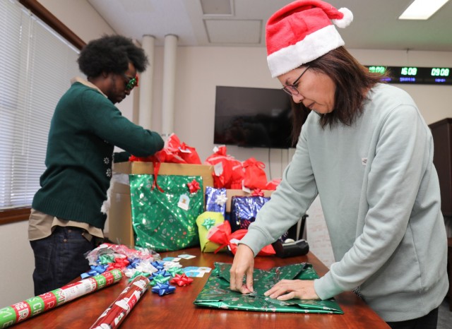 Camp Zama employees donate gifts to Japanese children’s home