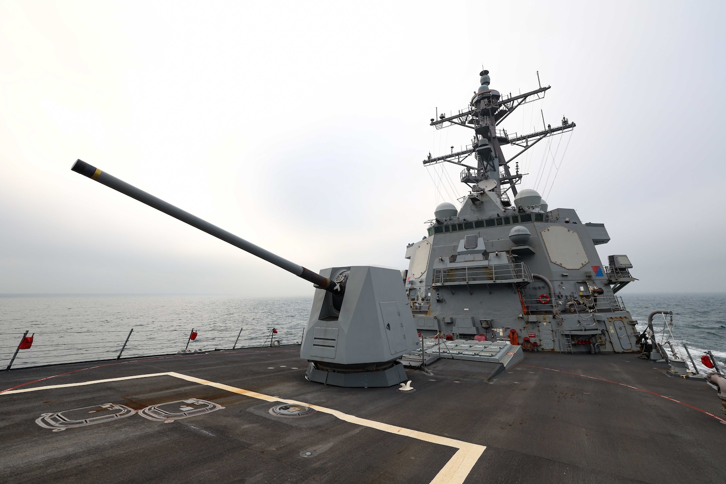 7th Fleet Destroyer Transits Taiwan Strait