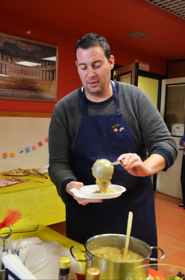 Garrison newcomers enjoy taste of Italy during the Benvenuti Program