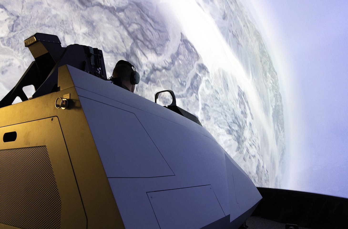 Navy and Air Force Fighters to Train as a Joint Force in NAWCAD’s Joint Simulation Environment