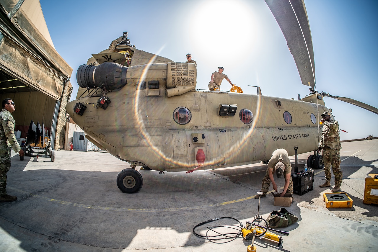 Paratroopers Keep Choppers in Check