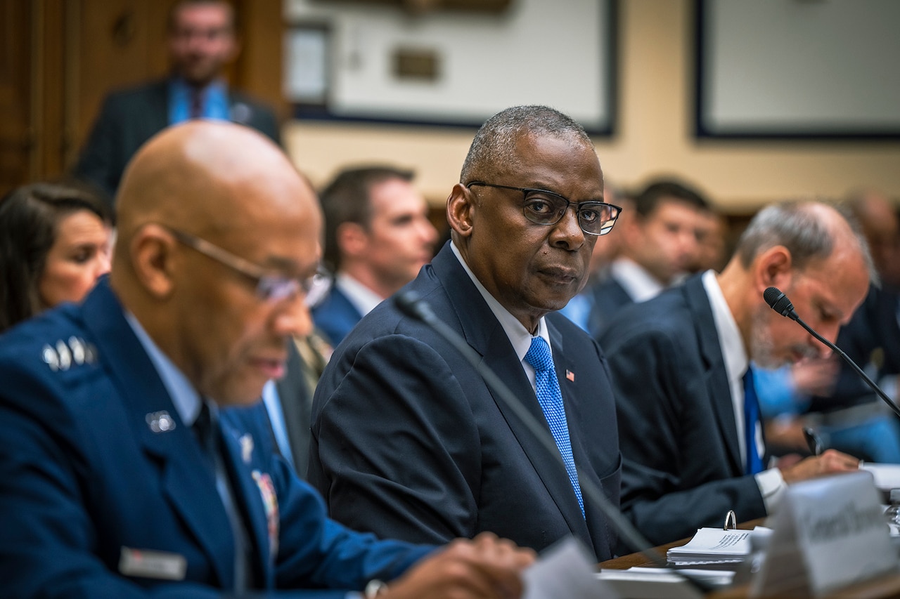 DOD’s FY 2025 Budget Focuses on Defense, People, Teamwork