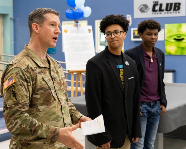 USAG Rheinland-Pfalz recognizes Military Youths of the Year competing for State title