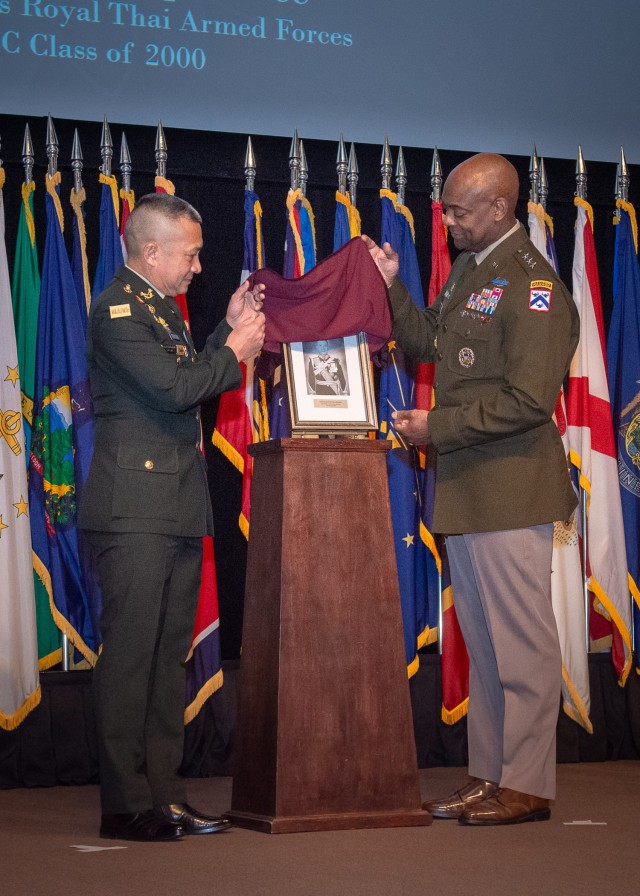 Gen. Songwit Noonpackdee, Chief of Defense Forces, Royal Thai Armed Forces, is inducted into the Command and General Staff College's International Hall of Fame. 